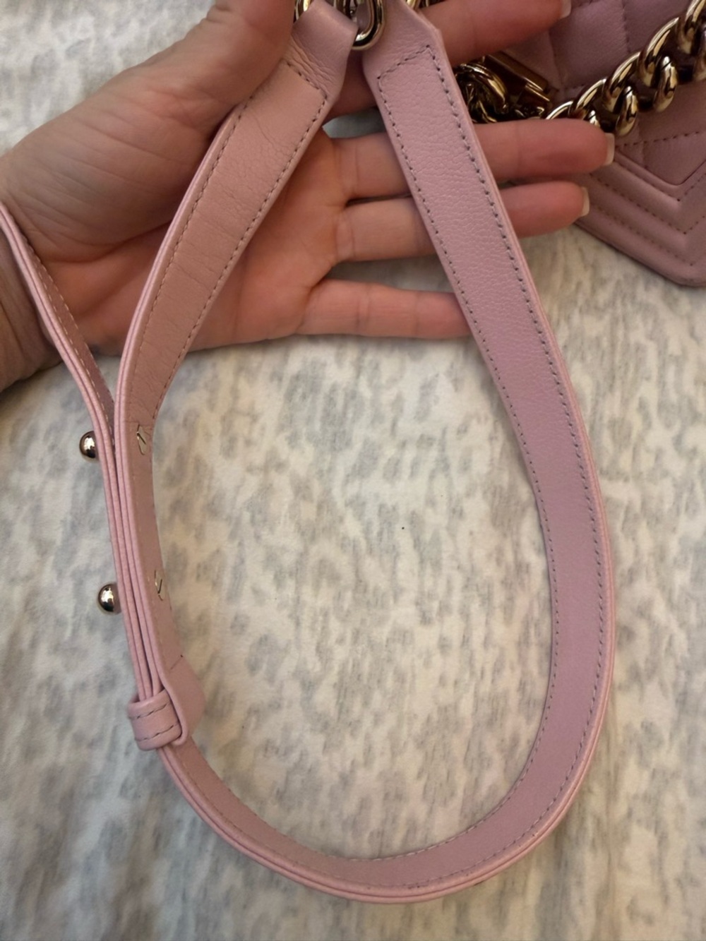 Pink Quilted Chain Shoulder Bag with Gold Hardware - Picture 14 of 15